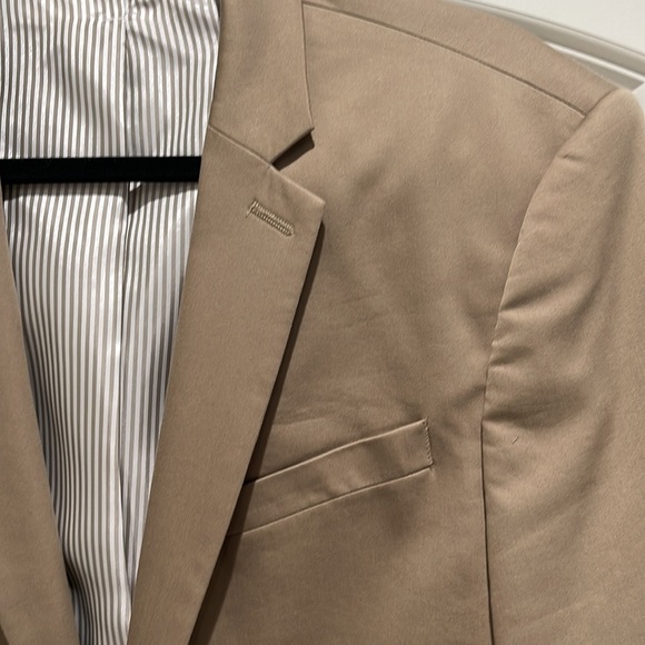 Express Slim Fit Photographer, 42R Tan - Picture 3 of 3